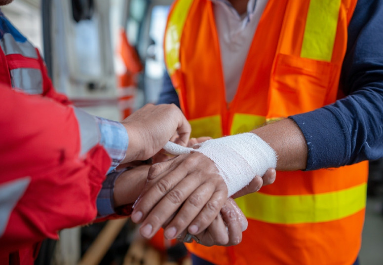 What To Do When an Employee Is Injured on the Job: A Practical Guide for Employers